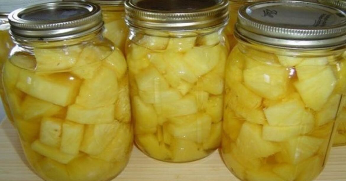 Drink This Miracle Pineapple Water Daily to Relieve Joint Pain and Inflammation