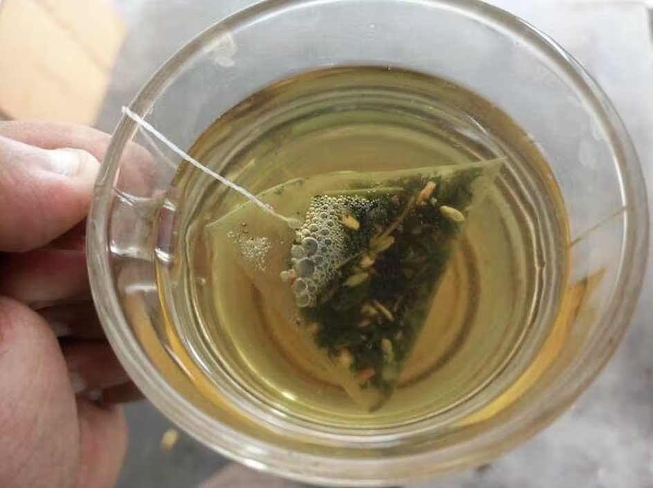 7 Best Teas to Crush Menopause & PMS Symptoms Naturally