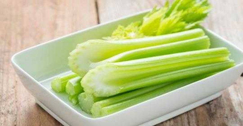 7 Shocking Body Changes After a Week of Celery Eating