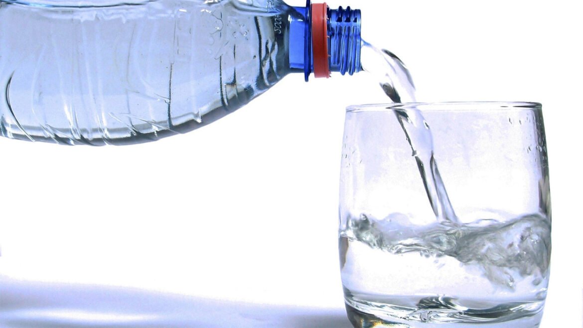 6 Shocking Ways Dehydration Destroys Your Health Instantly