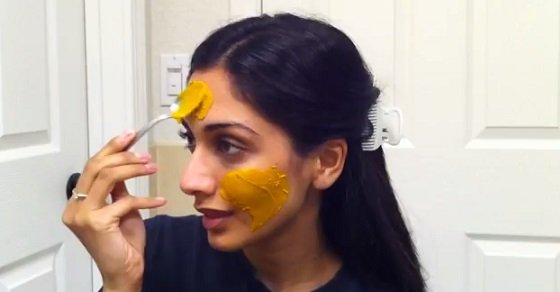 Miracle Turmeric: 5 Ways to Heal Rosacea, Acne & Dark Circles