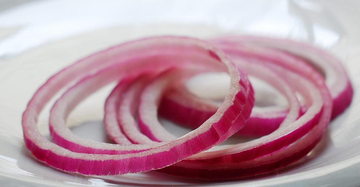 Shocking Health Secrets: 5 Ways Red Onions Kill Bacteria Naturally