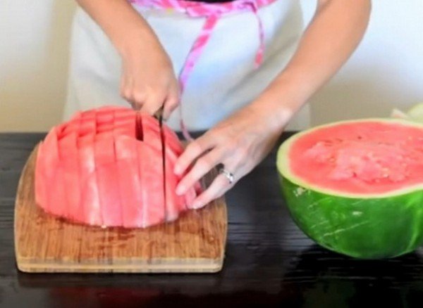 Slice Like a Pro: 5 Mind-Blowing Watermelon Cutting Hacks!