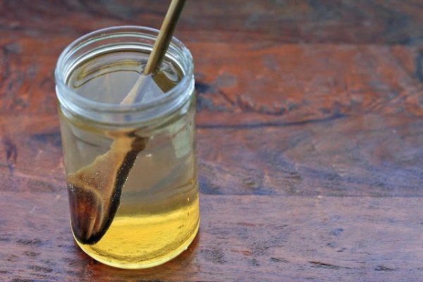 7 Surprising Benefits of Honey Water on an Empty Stomach