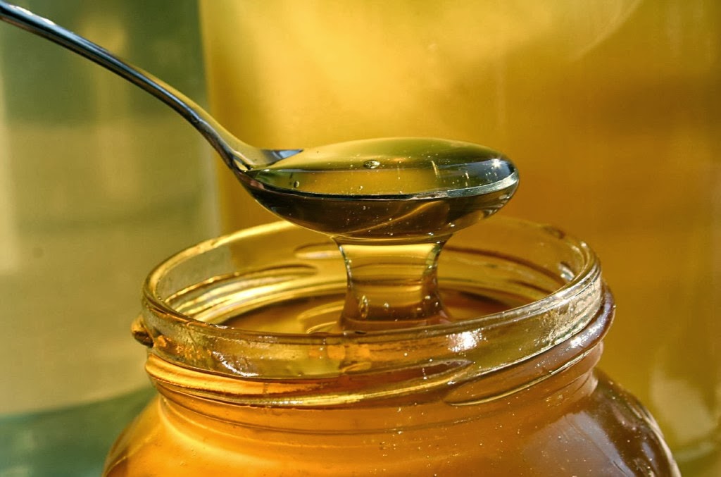 Nature’s Secret Weapon: How Honey Destroys Superbugs Instantly